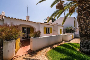 Vilamoura Beach Villa by nature with Olympic Pool